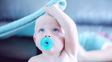 4 Advantages and 4 Disadvantages of Using Pacifiers